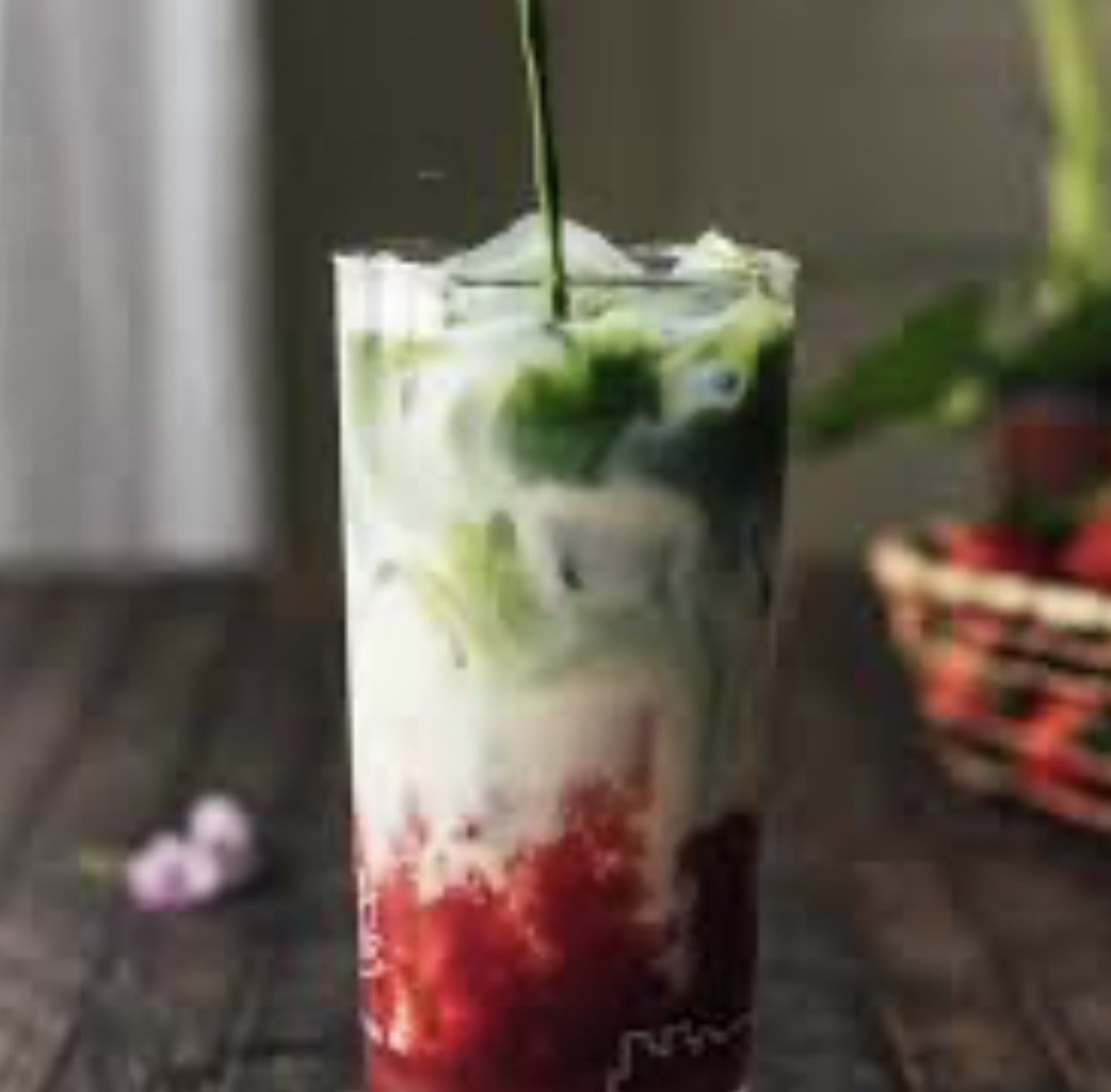 Ice Strawberry Matcha